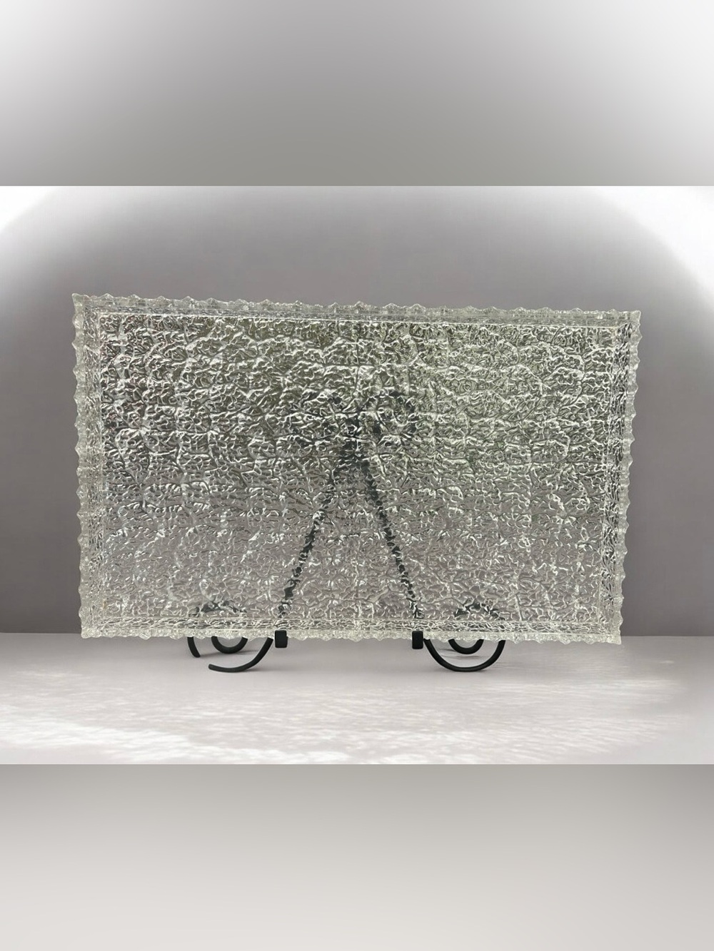 Vintage Mid-Century William Bounds
Grainware Lucite Tray.